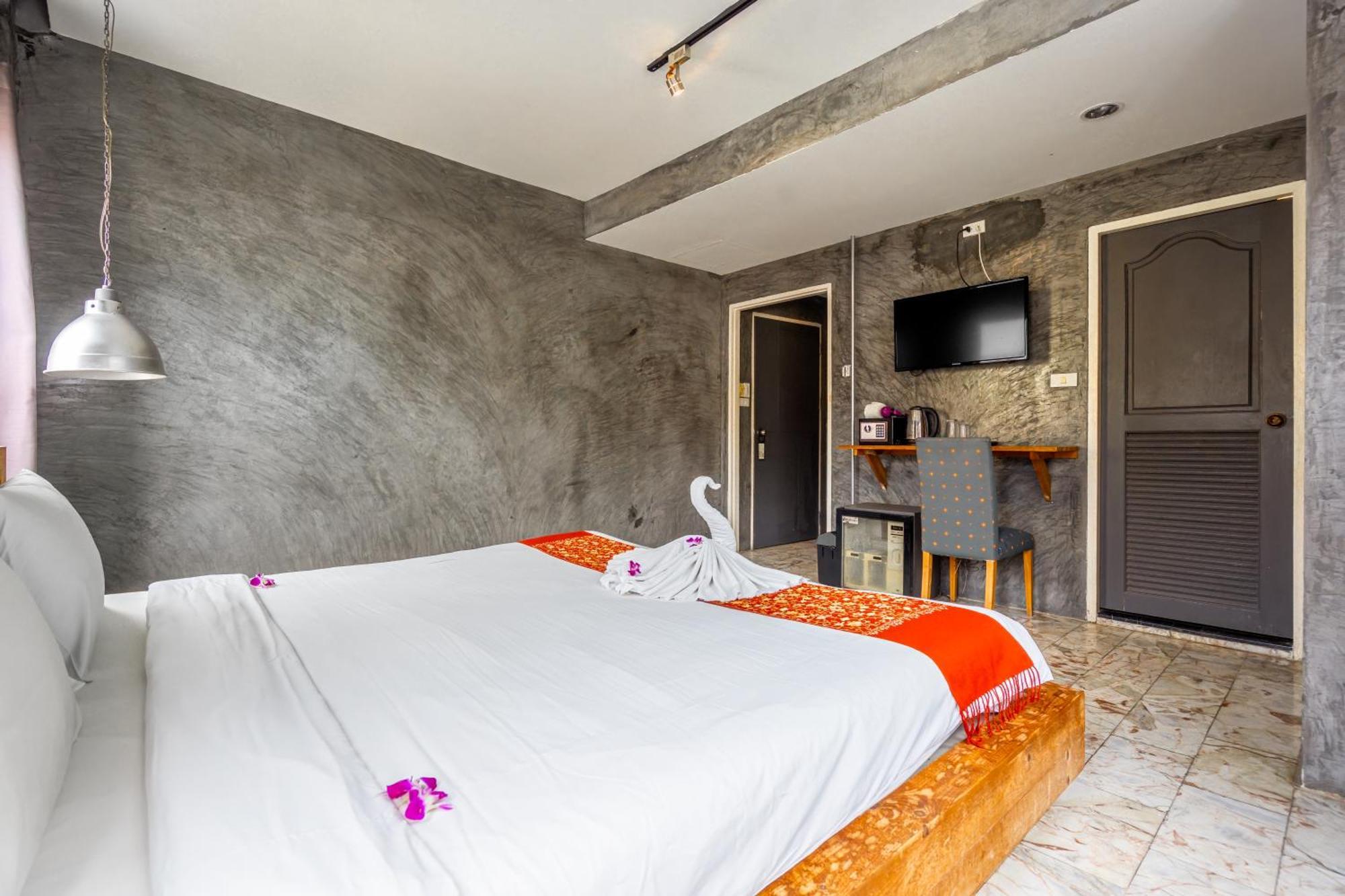 Unotel Karon Beach Exterior photo